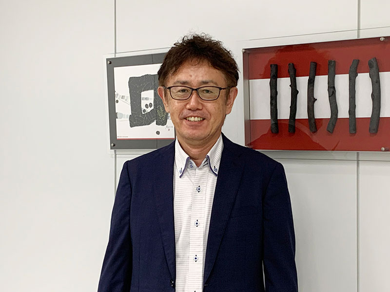 設計士：佐々木