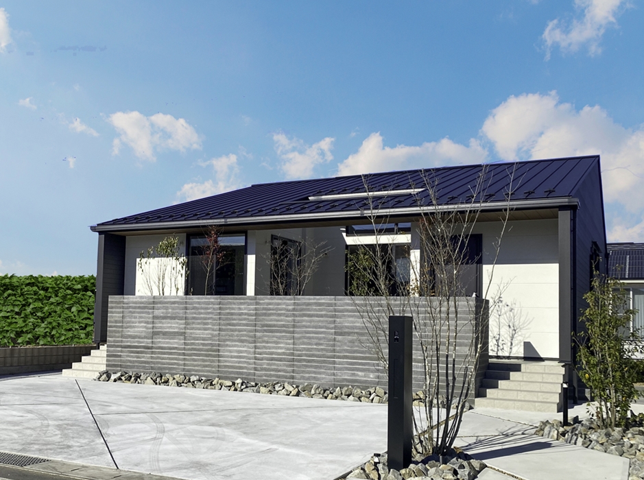 光が彩る、プライベート庭付き贅沢平屋【※当日お電話も大歓迎！】